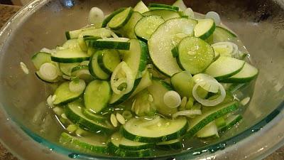 заготовки на зиму салати з огірків